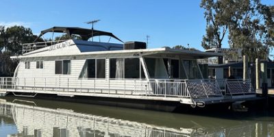 BreakawayHouseBoat